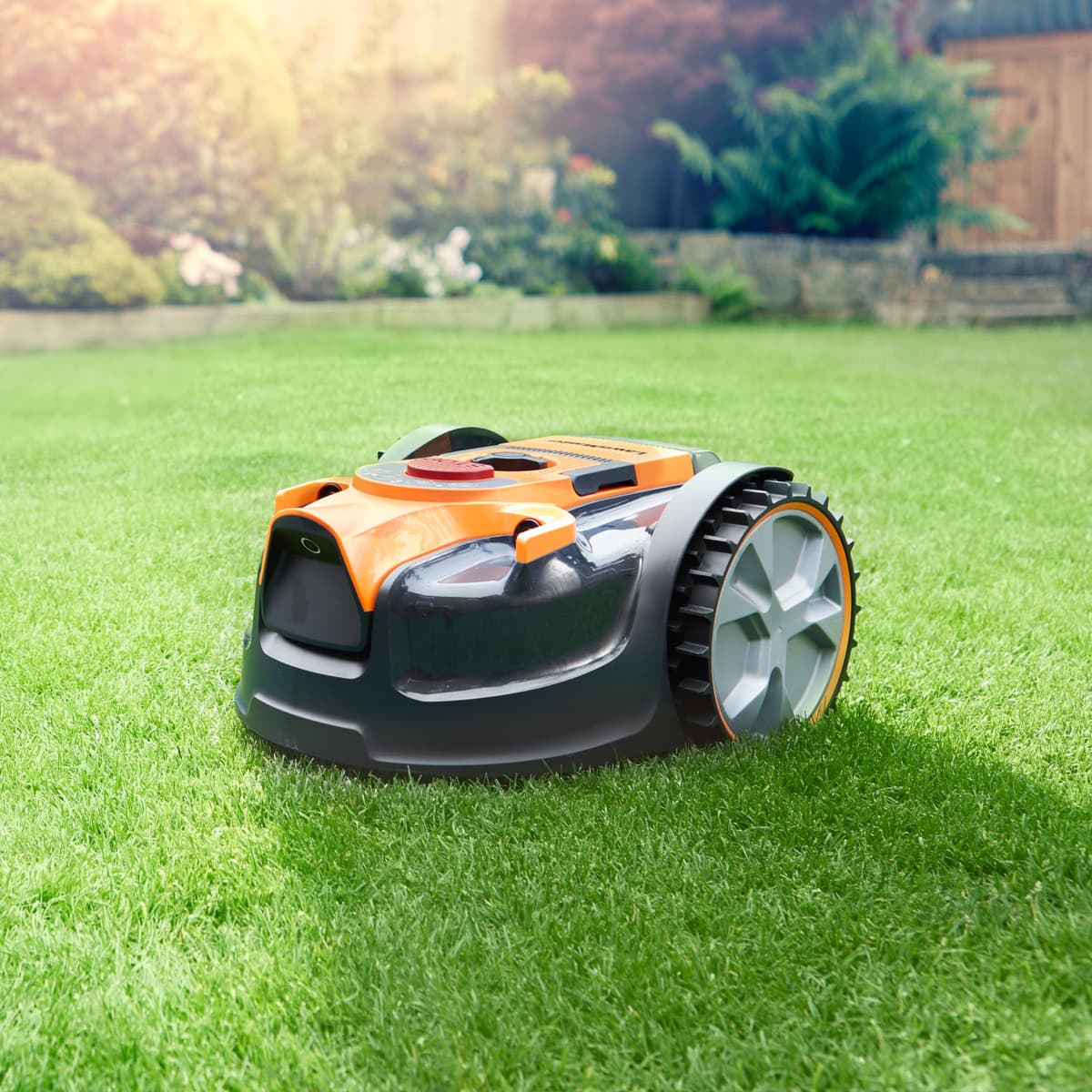 LawnMaster OcuMow® 16 Drop and Mow Robot Lawnmower with MX 24V 4.0Ah lithium battery and fast charger. No Boundary Wire, App or Outdoor Power Socket needed. For small to medium lawns up to 150m2. — view 2