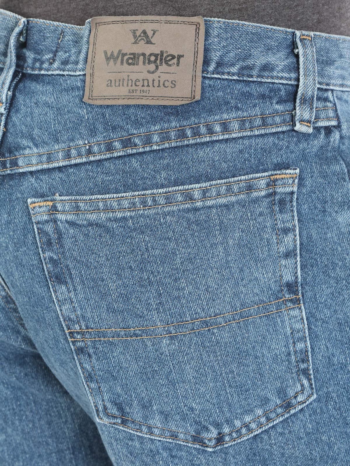 Wrangler Authentics Men's Classic 5-Pocket Relaxed Fit Flex Jean — view 91