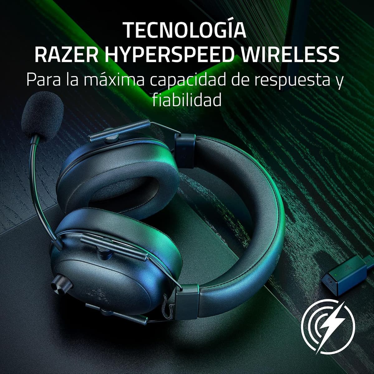 Razer BlackShark V2 HyperSpeed para PC - Auriculares para esports inalámbricos y ligeros (280 g, Micrófono HyperClear, Diafra — view 3