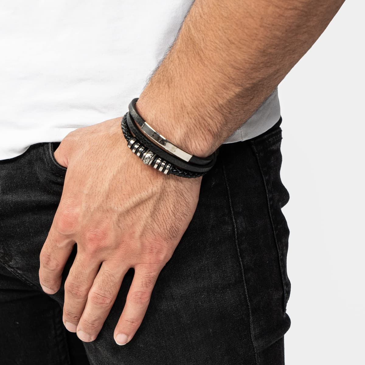 SERASAR Pulseras de cuero premium para hombre | Cierre seguro de acero inoxidable | Tres colores | Joyero Incluido — view 3