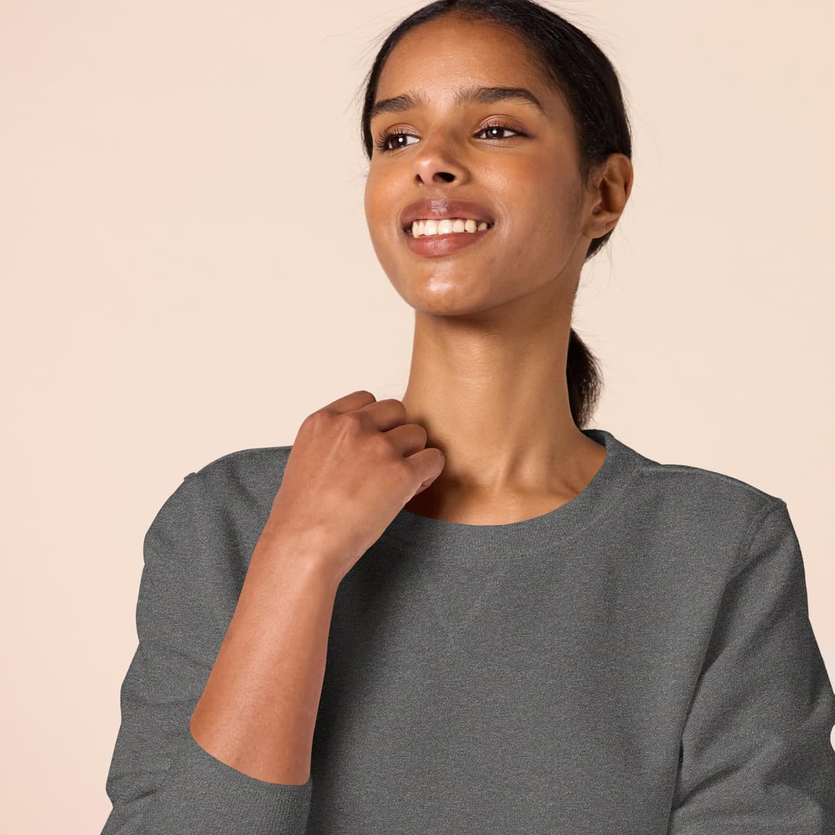 Amazon Essentials Mujer Sudadera con Cuello Redondo de Forro Polar (Disponible en Tallas Grandes) — view 160
