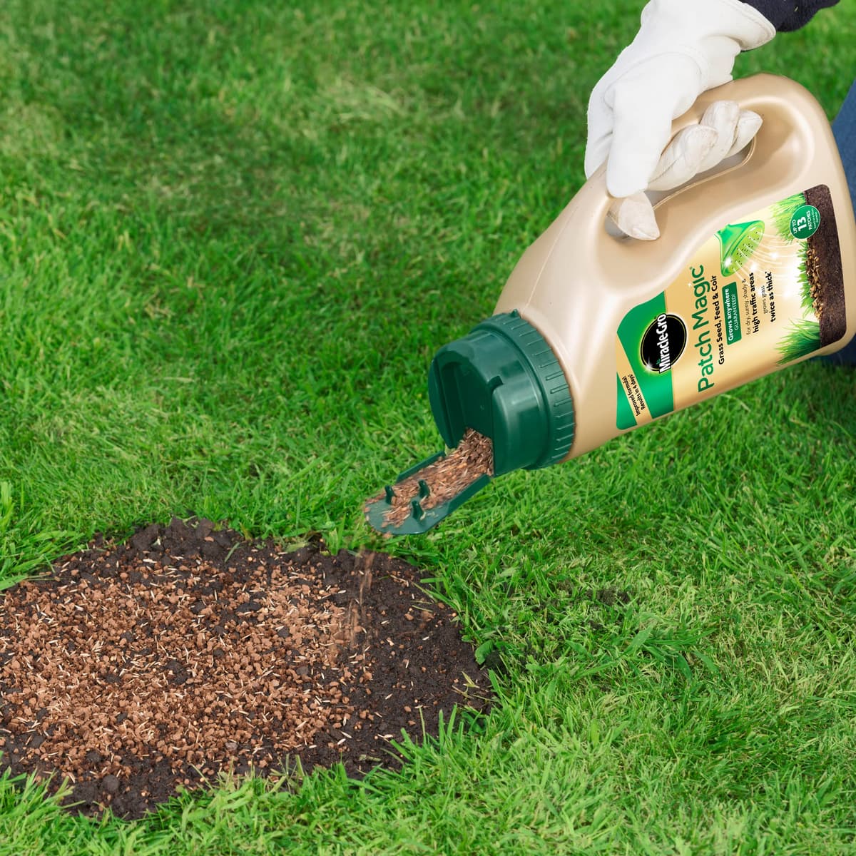 Miracle-Gro Patch Magic Grass Seed, Feed and Coir, 1015 g, Green — view 4