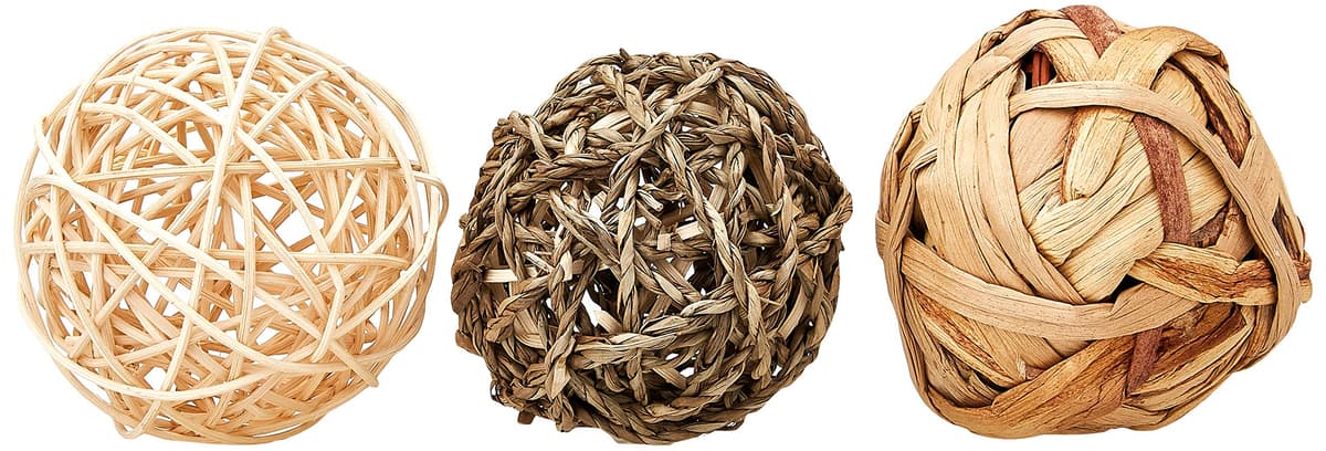 Rosewood Naturals Trio of Fun Balls, Small Animal Activity Toys, Natural Materials Hand Woven for Small Animals (1 x Pack of 3 Balls) — view 3