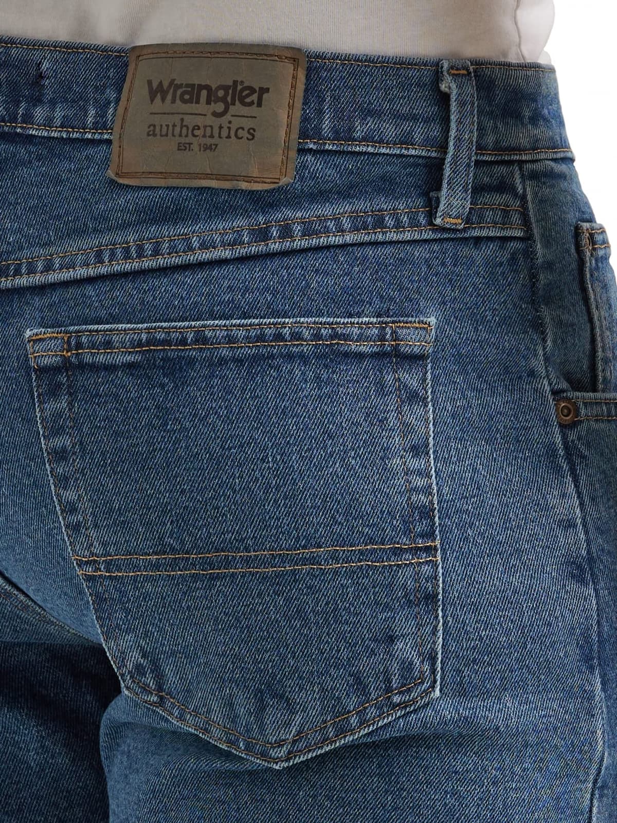 Wrangler Authentics Men's Classic 5-Pocket Relaxed Fit Flex Jean — view 41