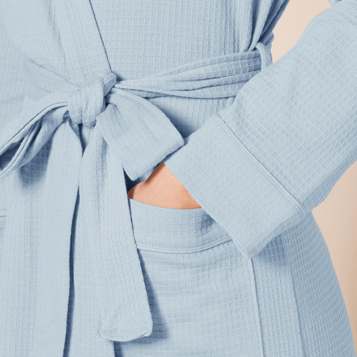 Amazon Essentials Women's Lightweight Waffle Mid-Length Dressing Gown (Available in Plus Size) — view 3