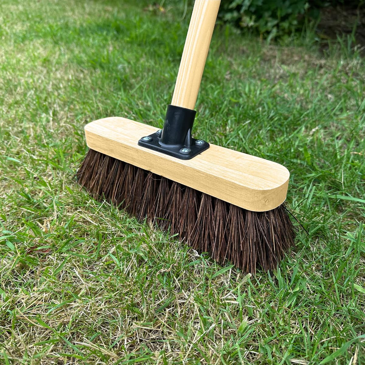 10” Outdoor Garden Broom with Wooden Handle Natural Stiff Bassine Hard Bristle with Durable Support Bracket Yard Brush Heavy Duty Broom Outdoor Cleaning Sweeping (PACK OF 1) — view 2