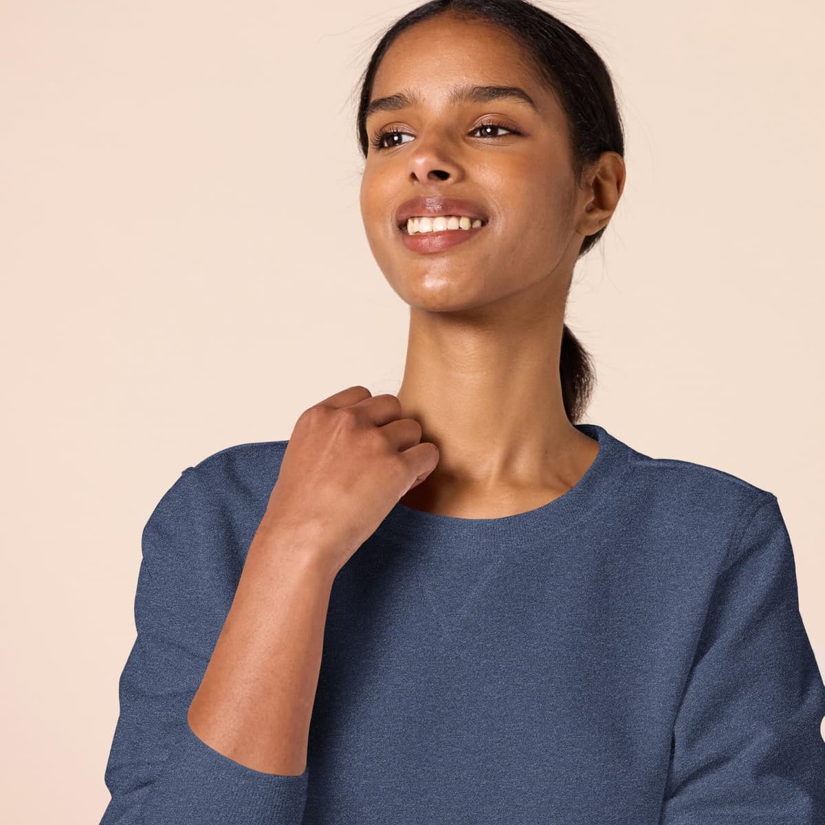 Amazon Essentials Mujer Sudadera con Cuello Redondo de Forro Polar (Disponible en Tallas Grandes) — view 169