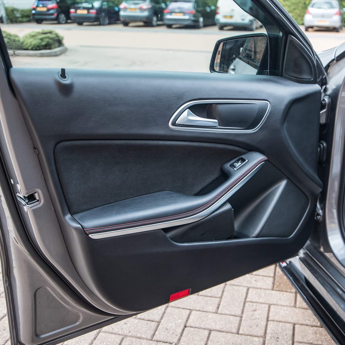 Meguiar's Quik Interior Detailer Cleaner 473ml for a Matt Finish. Cleans all Interior Car Surfaces - G13616EU — view 25