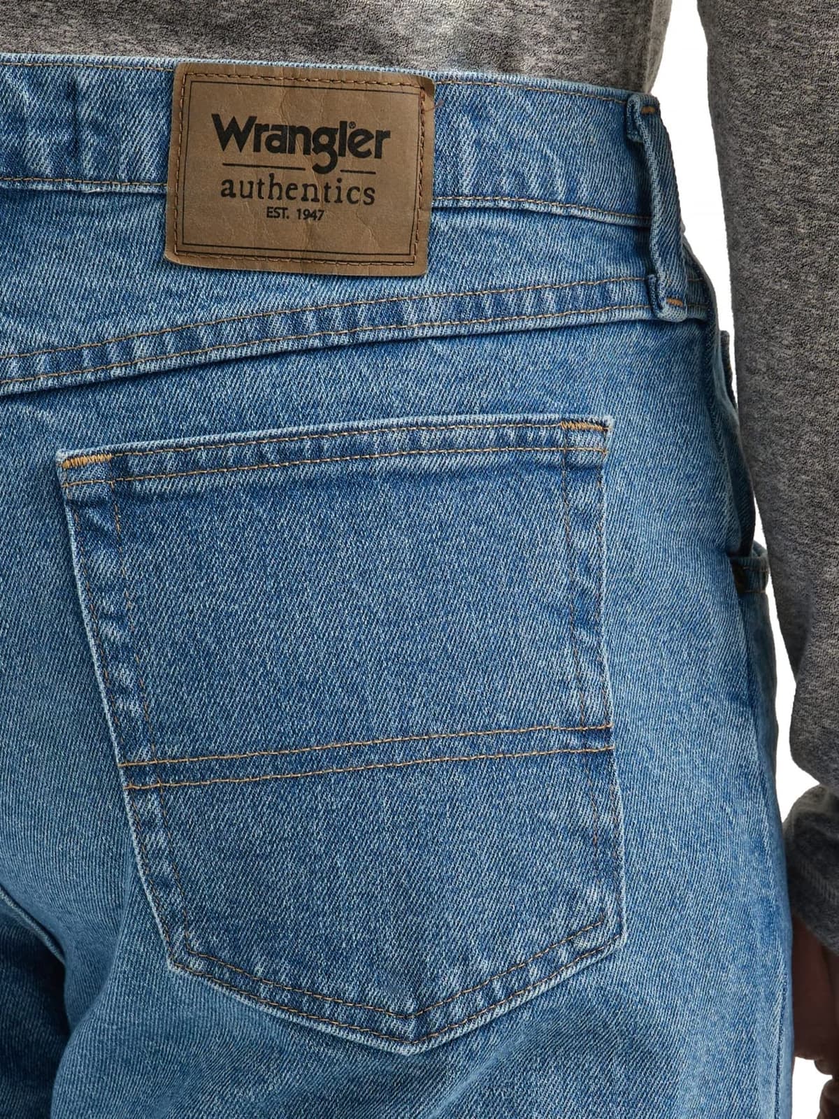 Wrangler Authentics Men's Classic 5-Pocket Relaxed Fit Flex Jean — view 53