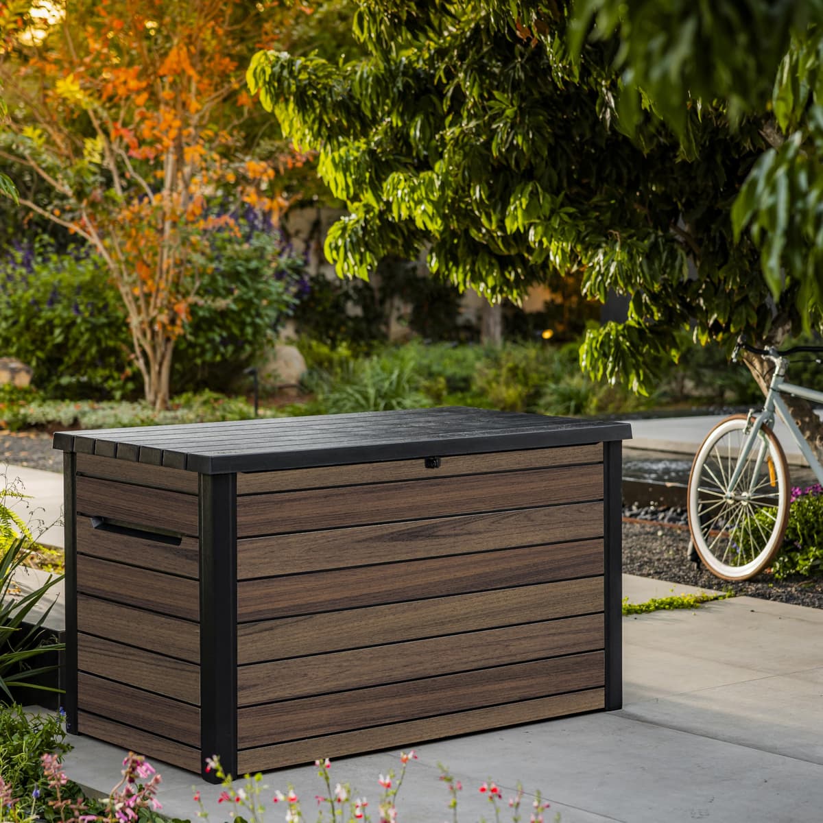 Keter Signature Ontario 870L Outdoor Storage Box – Rosewood | Weather‑Resistant Wood‑Look Storage Box with Lockable Lid, Extra Seating for 2, UV‑Protected Garden Storage — view 3