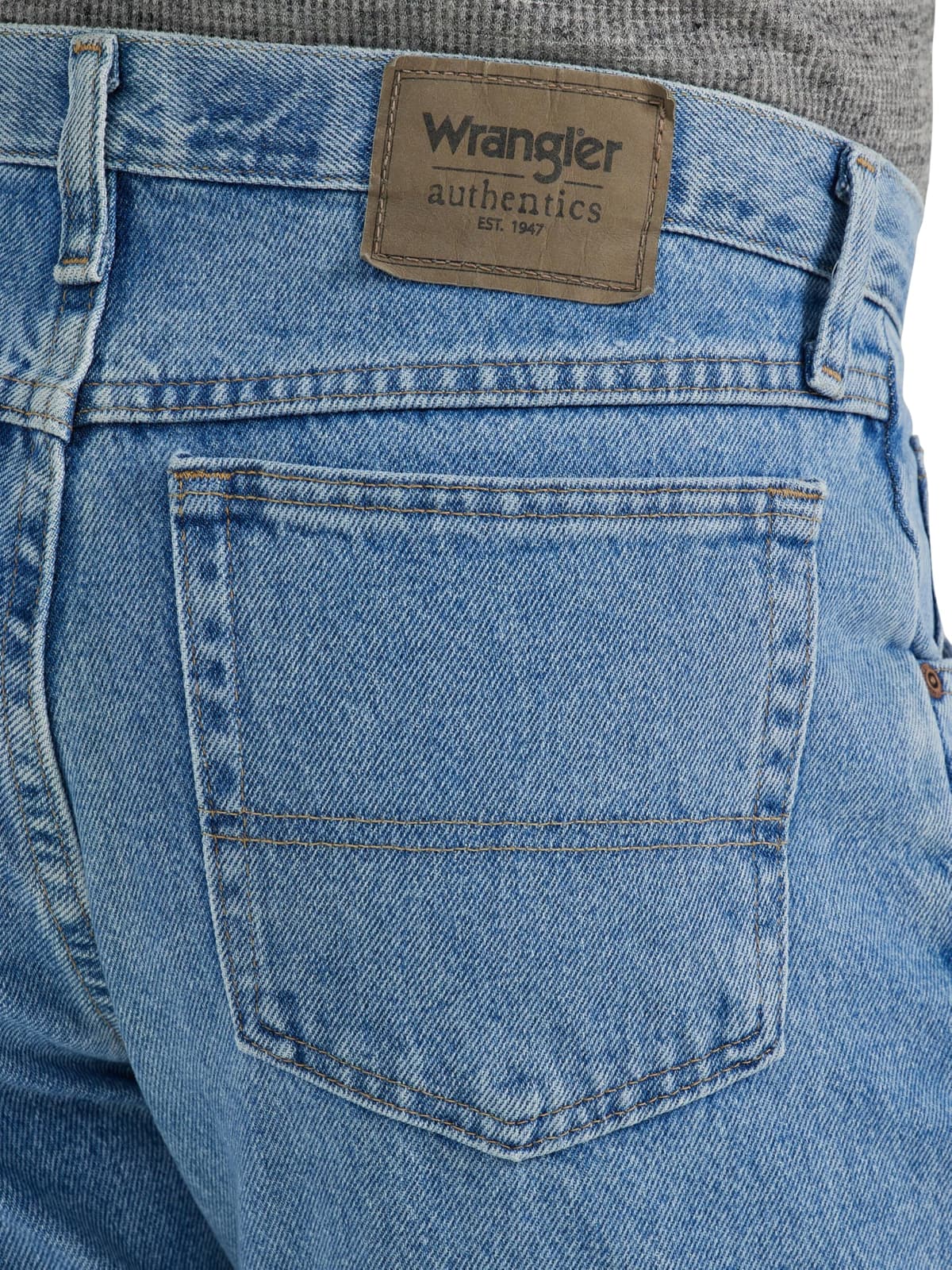 Wrangler Authentics Men's Classic 5-Pocket Relaxed Fit Flex Jean — view 86