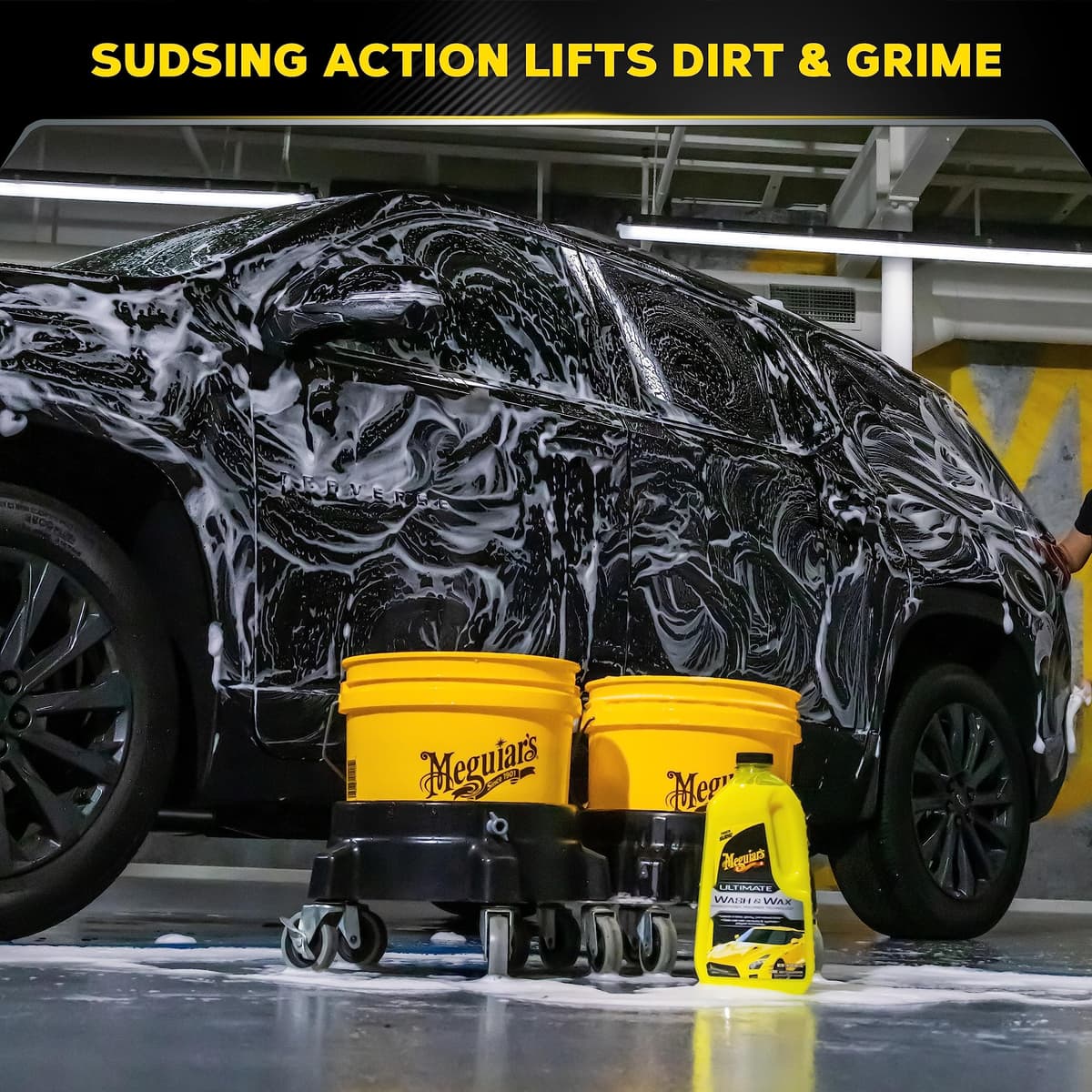 Meguiar's Ultimate Car Wash & Wax 1.4L, Shampoo that Leaves a Deep, Glossy, Just-Waxed Shine - G17748EU — view 3