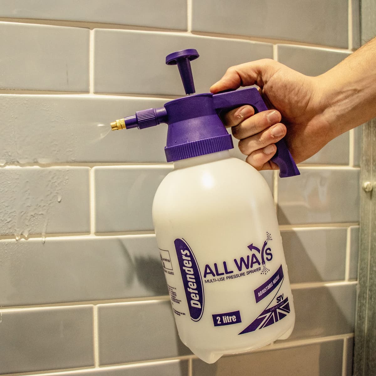 Defenders All Ways multi-use pump action pressure sprayer – 2L, adjustable for home & garden - Indoor plants, cleaning, outdoor, fertilisers, pesticides & weed killers — view 6