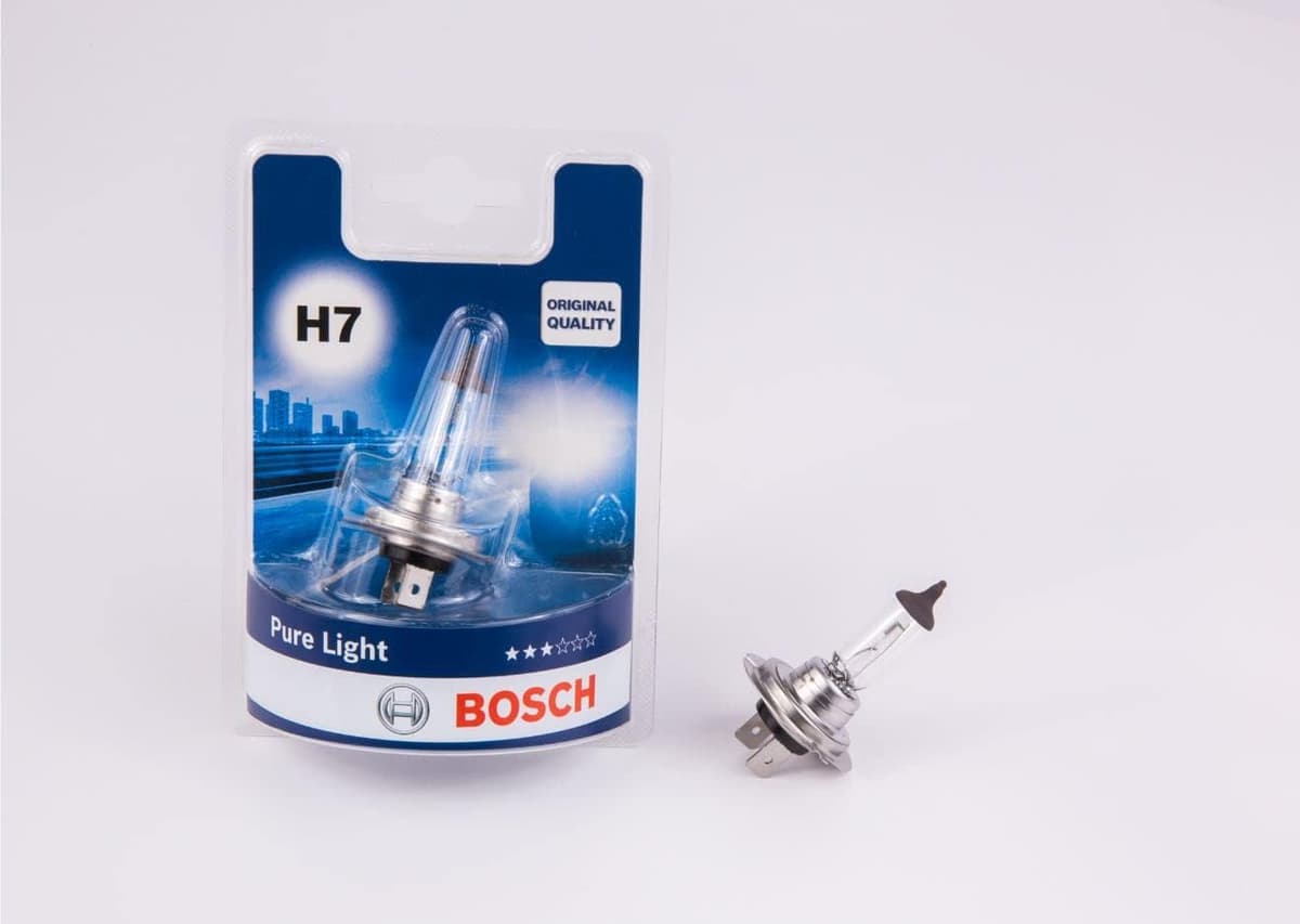 Bosch H7 (477) Pure Light Halogen Headlight Bulb, 12 V 55 W, Original Quality - Socket Type PX26d - 1 Replacement Car Light Bulb
